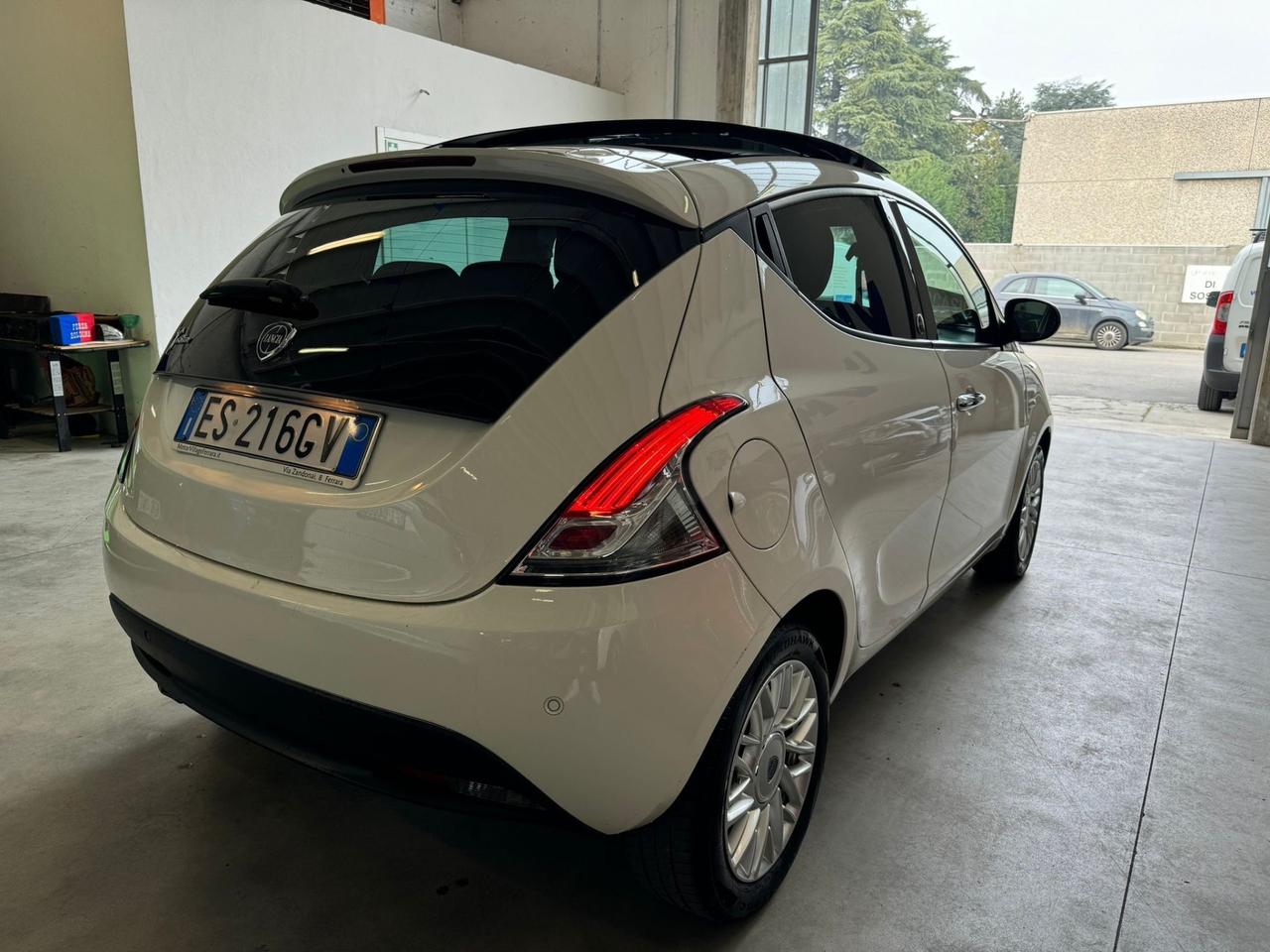 Lancia Ypsilon 1.2 69 CV 5 porte GPL Ecochic Gold