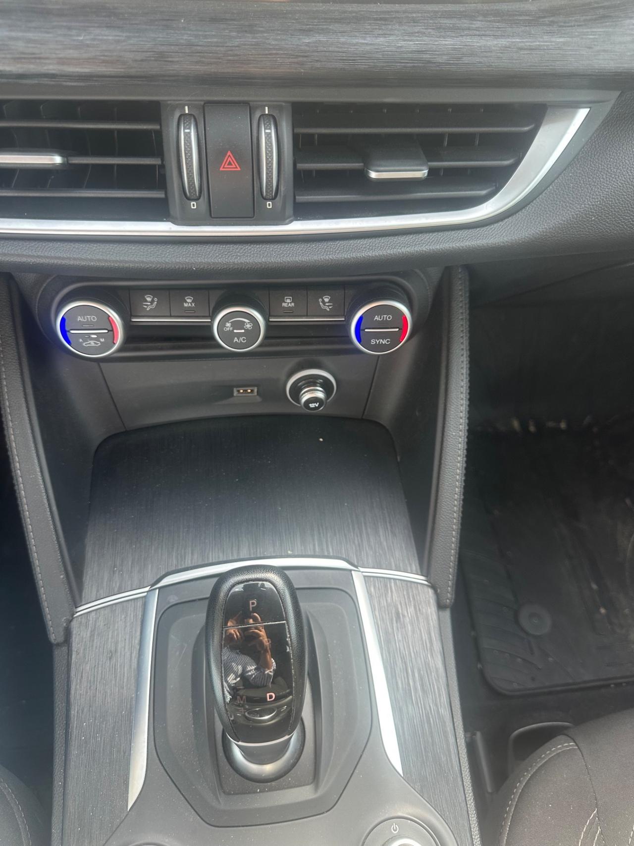 Alfa Romeo Stelvio 2.2 Turbodiesel 160 CV AT8 RWD Business