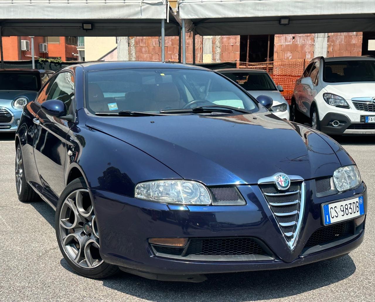 Alfa Romeo GT 2.0 JTS 16V Luxury