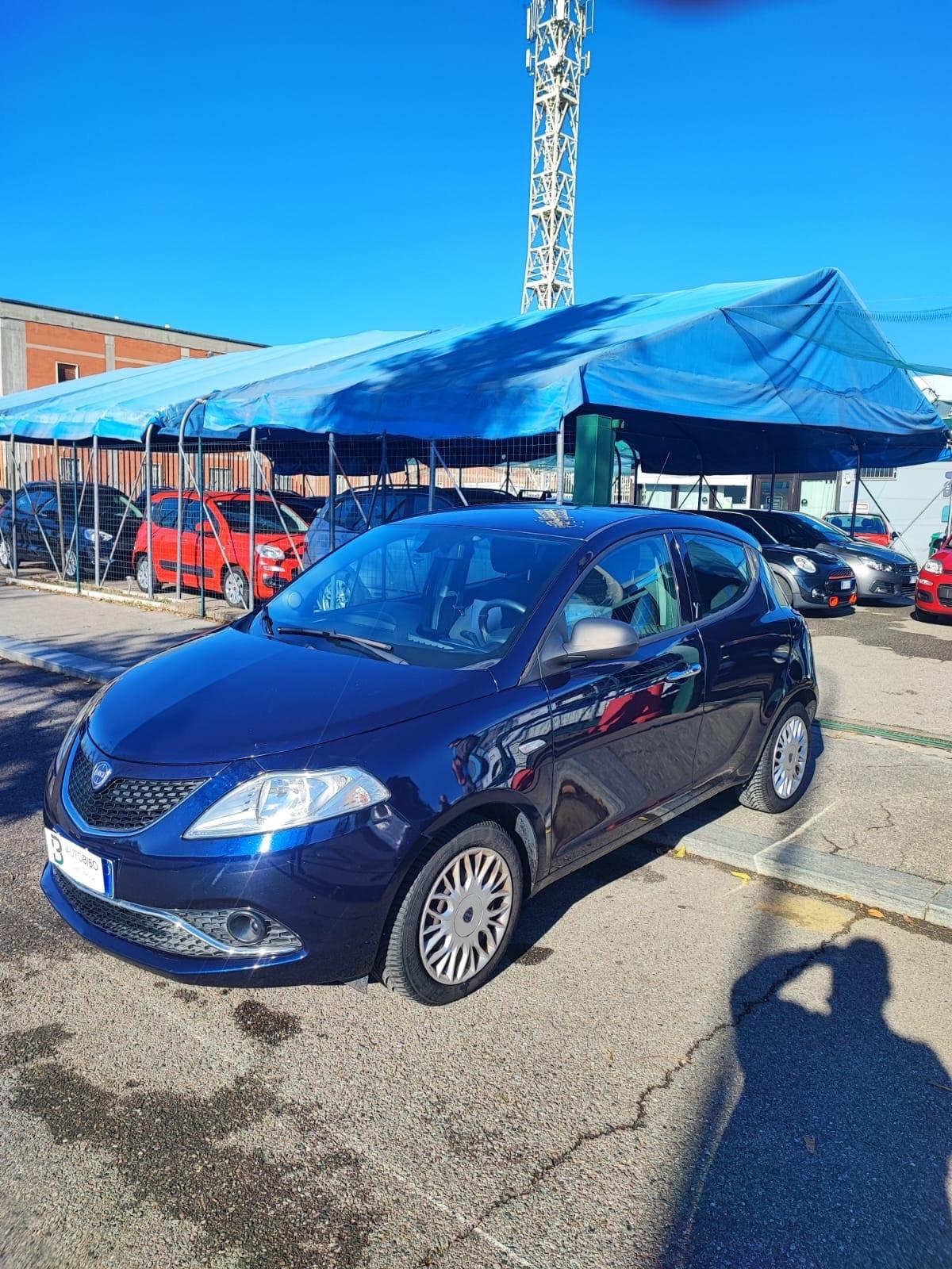 Lancia Ypsilon 1.2 69 CV 5 porte GPL Ecochic Platinum