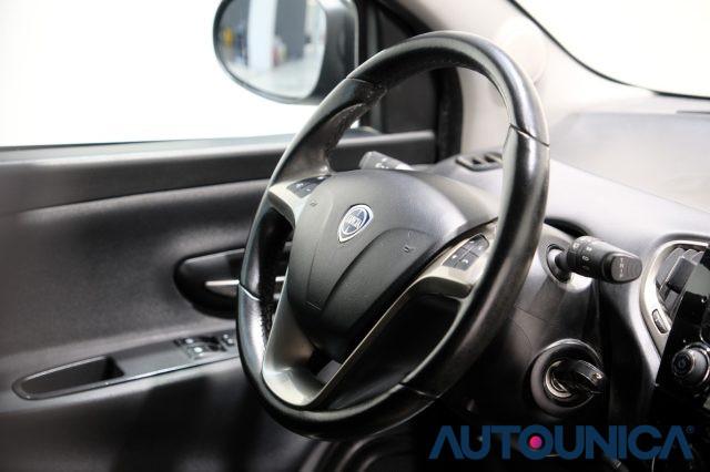 LANCIA Ypsilon 1.2 69 CV 5 PORTE GOLD NEOPATENTATI