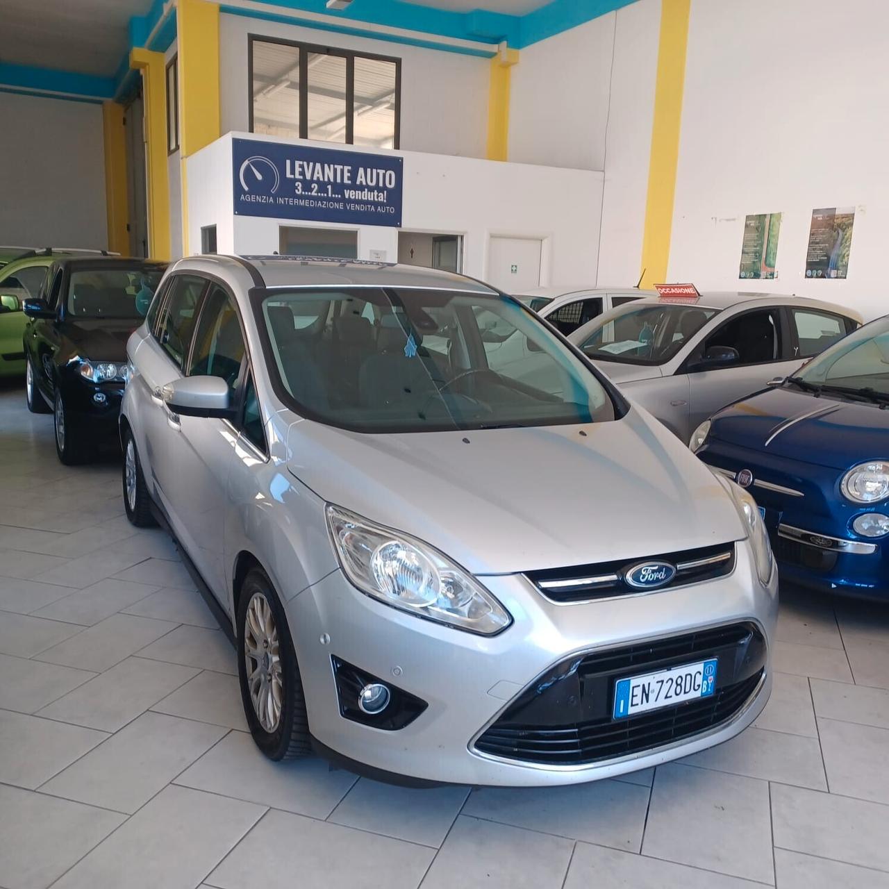 7 POSTI FORD C-MAX 1.6 TDI DISTRIBUZIONE FATTA