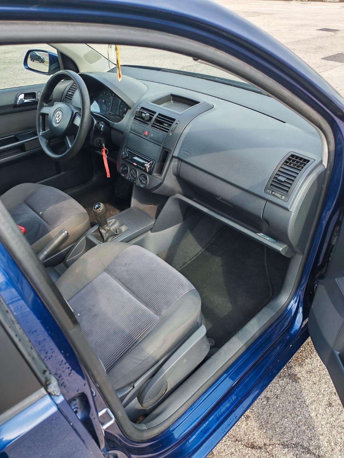 Volkswagen Polo 1.2/64CV 12V 5p. Trendline