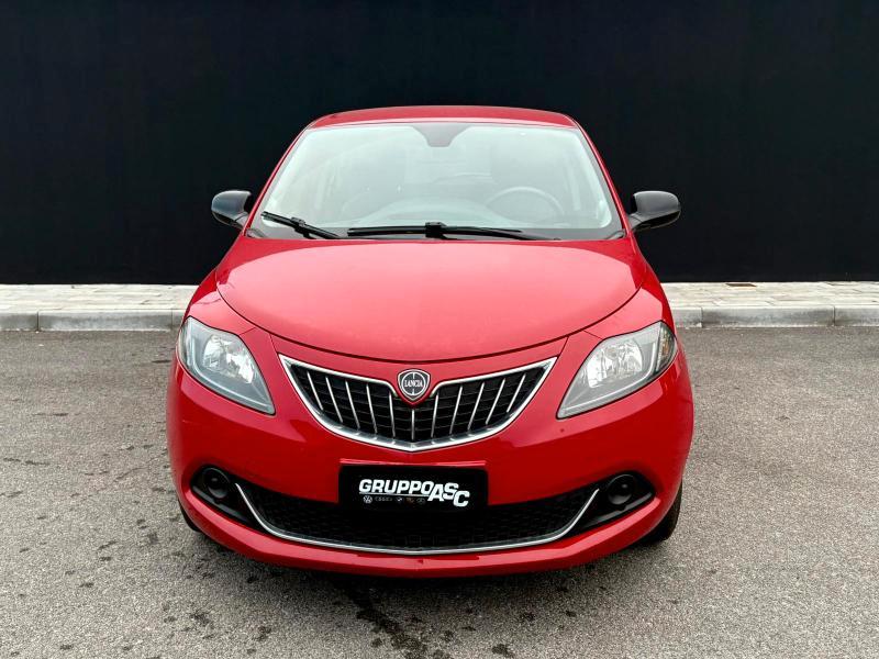 Lancia Ypsilon 5 Porte 1.0 hybrid Gold s&s 70cv ADATTA NEOPATENTATI