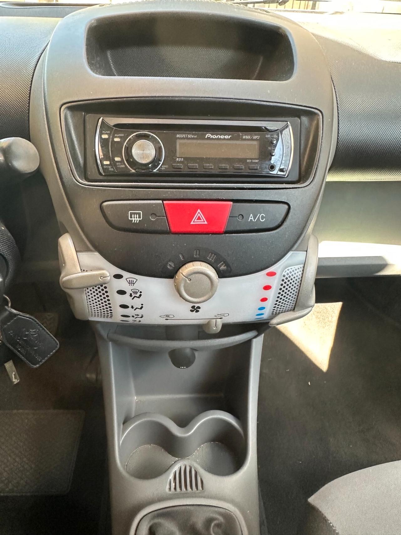 Peugeot 107 1.0 3P. 03/2009 KM.80500 NEO PATENTATI