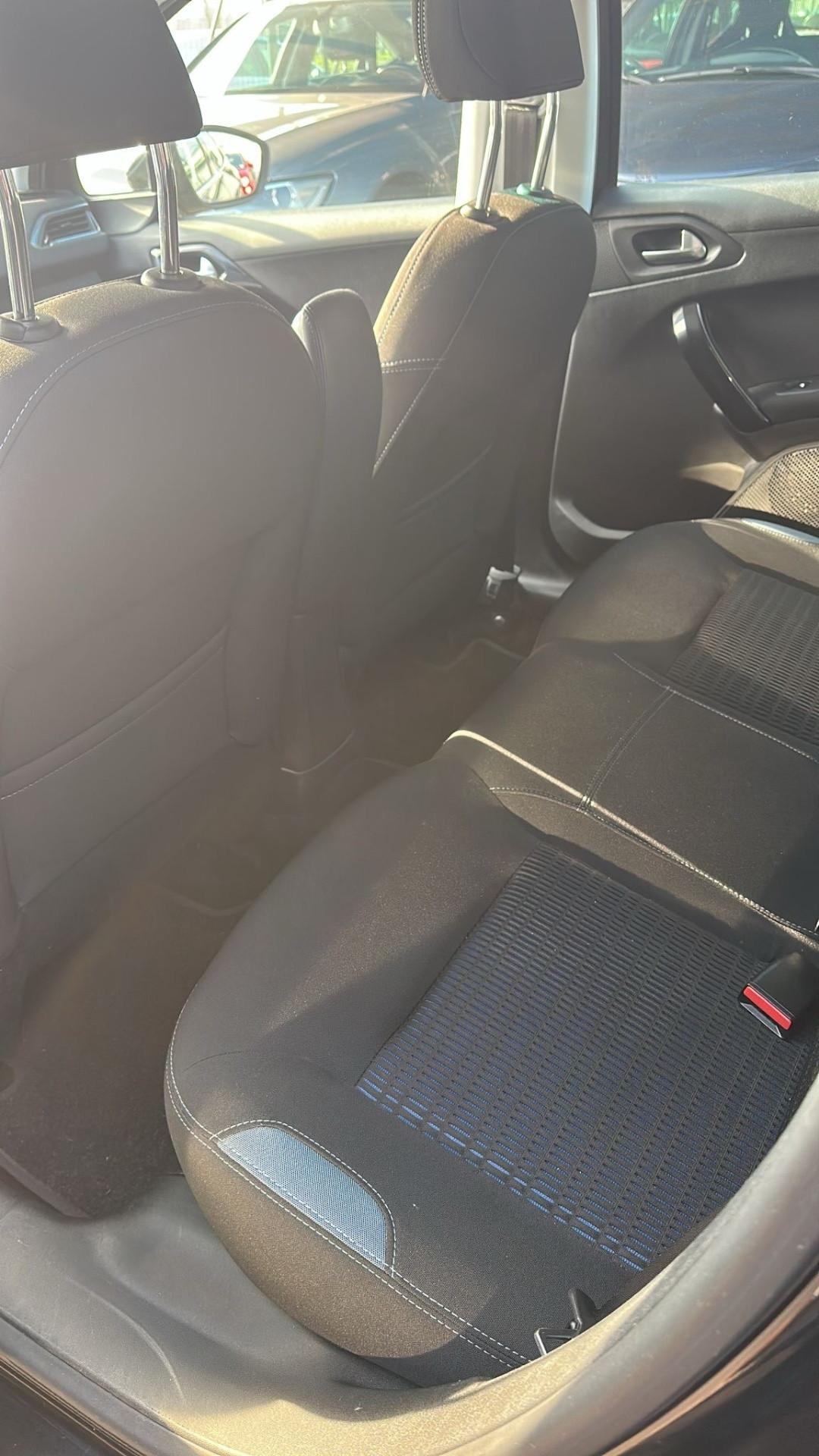 Peugeot 208 1.2 VTi 82 CV 5 porte Allure