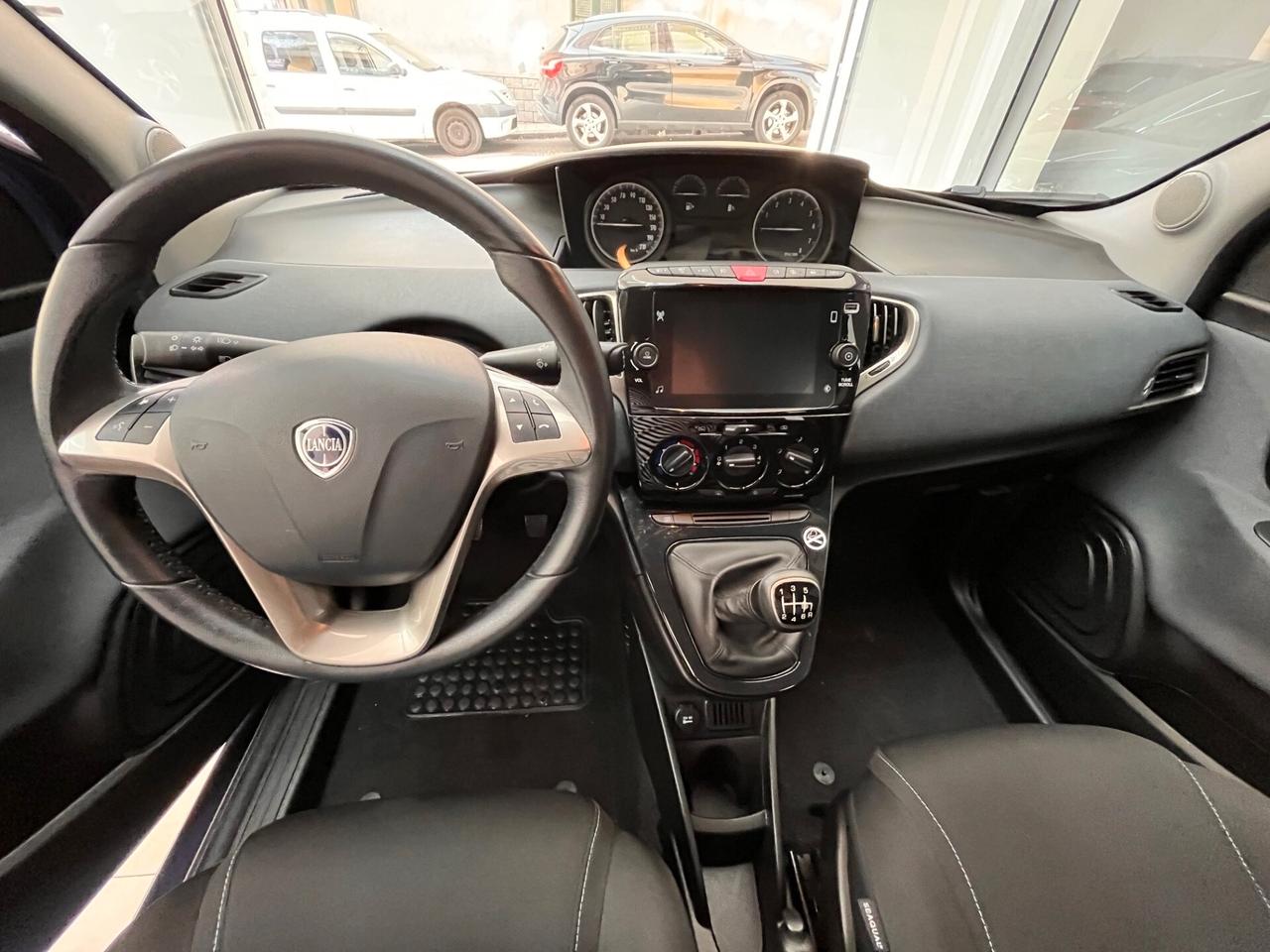 Lancia Ypsilon 1.0 Hybryd Gold KM 45.000 - 2022