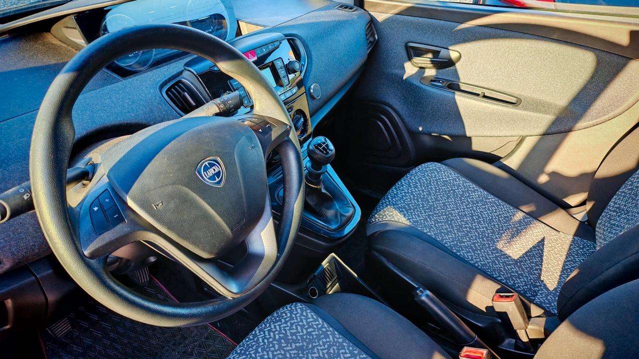 Lancia Ypsilon 1.2 69 CV 5 porte GPL Ecochic Gold