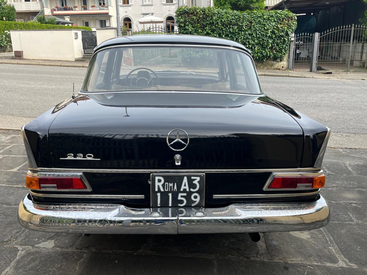 Mercedes benz 230 W110 Codine 6 cilindri