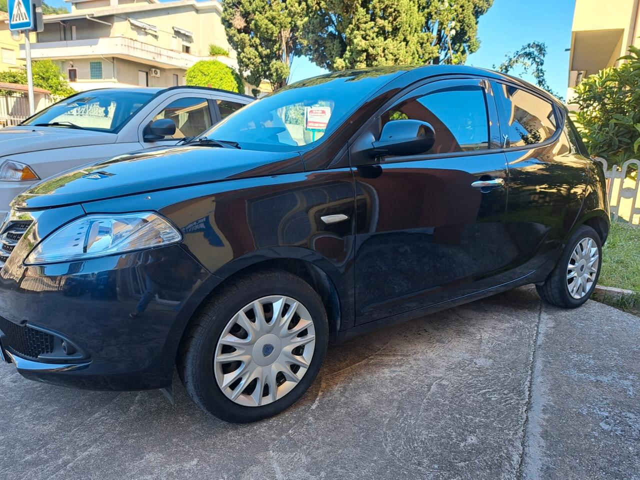 Lancia Ypsilon 1.3 MJT 16V 95 CV 5 porte S&S Silver