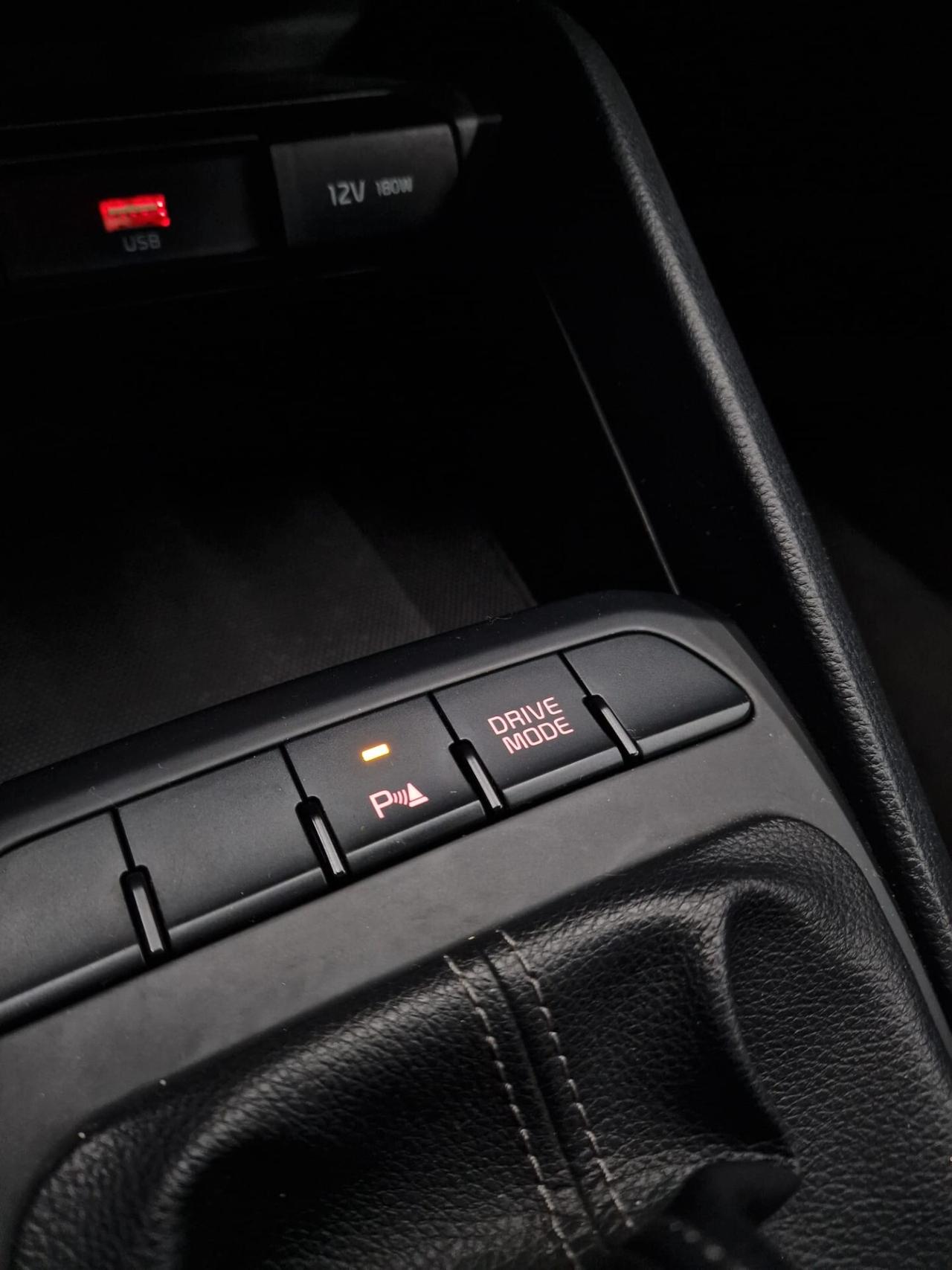 Kia Stonic 1.0 T-GDi 100 CV MHEV MT Urban Special Edition