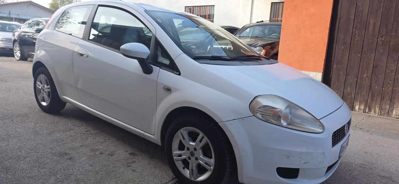 Fiat Grande Punto 1.3 MJT 75 CV 3 porte neopatentati