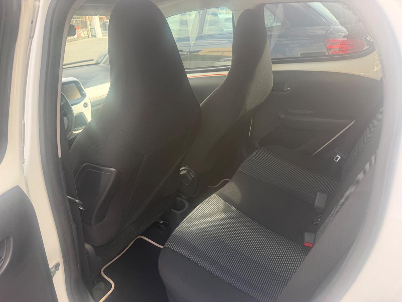 Peugeot 108 1.2 VTi Roland Garros