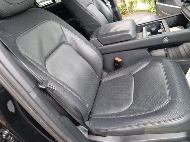 LAND ROVER Defender 110 3.0D I6 300 CV AWD X-Dynamic