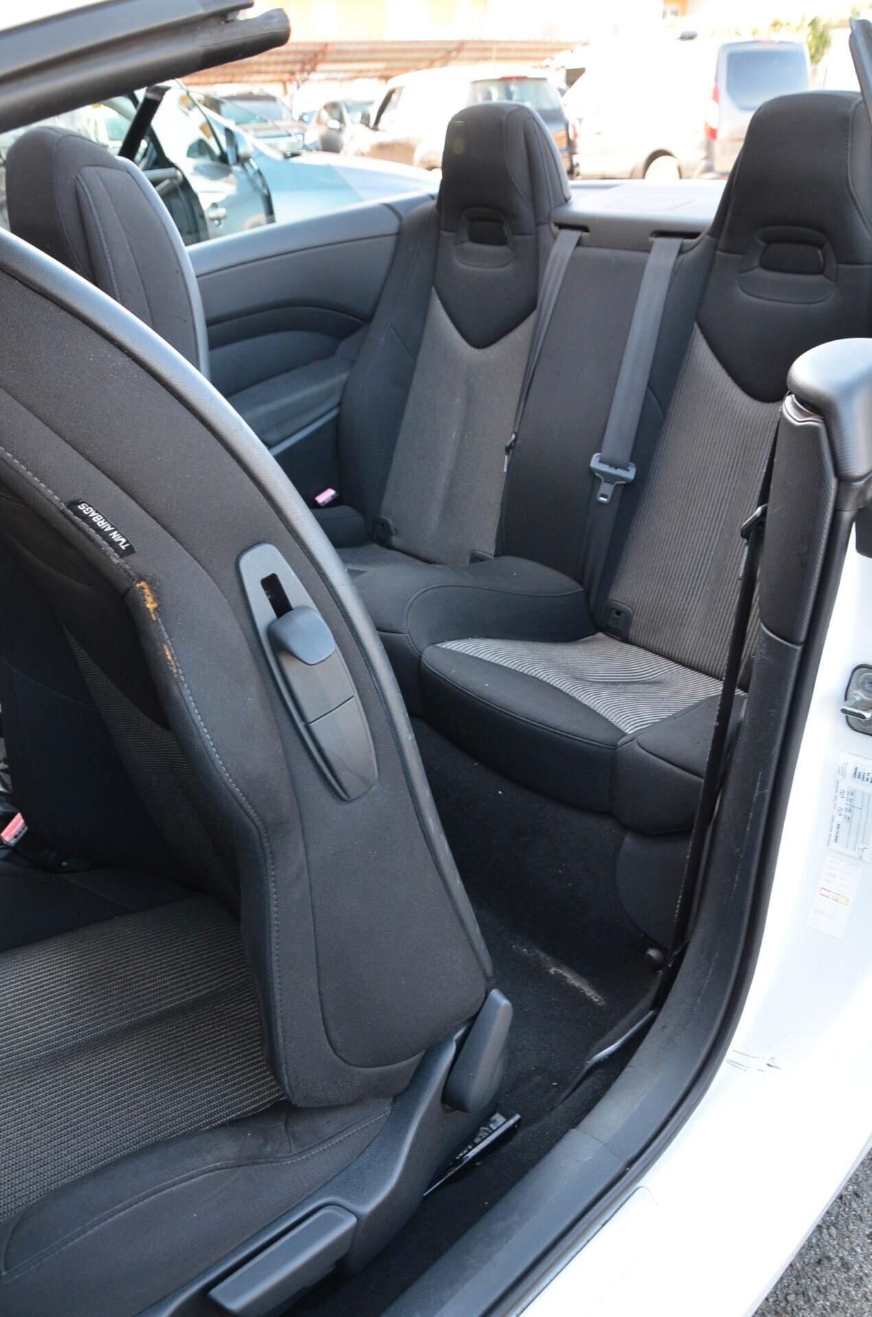 Peugeot 308 1.6 e-HDi 112CV Stop&Start CC Allure