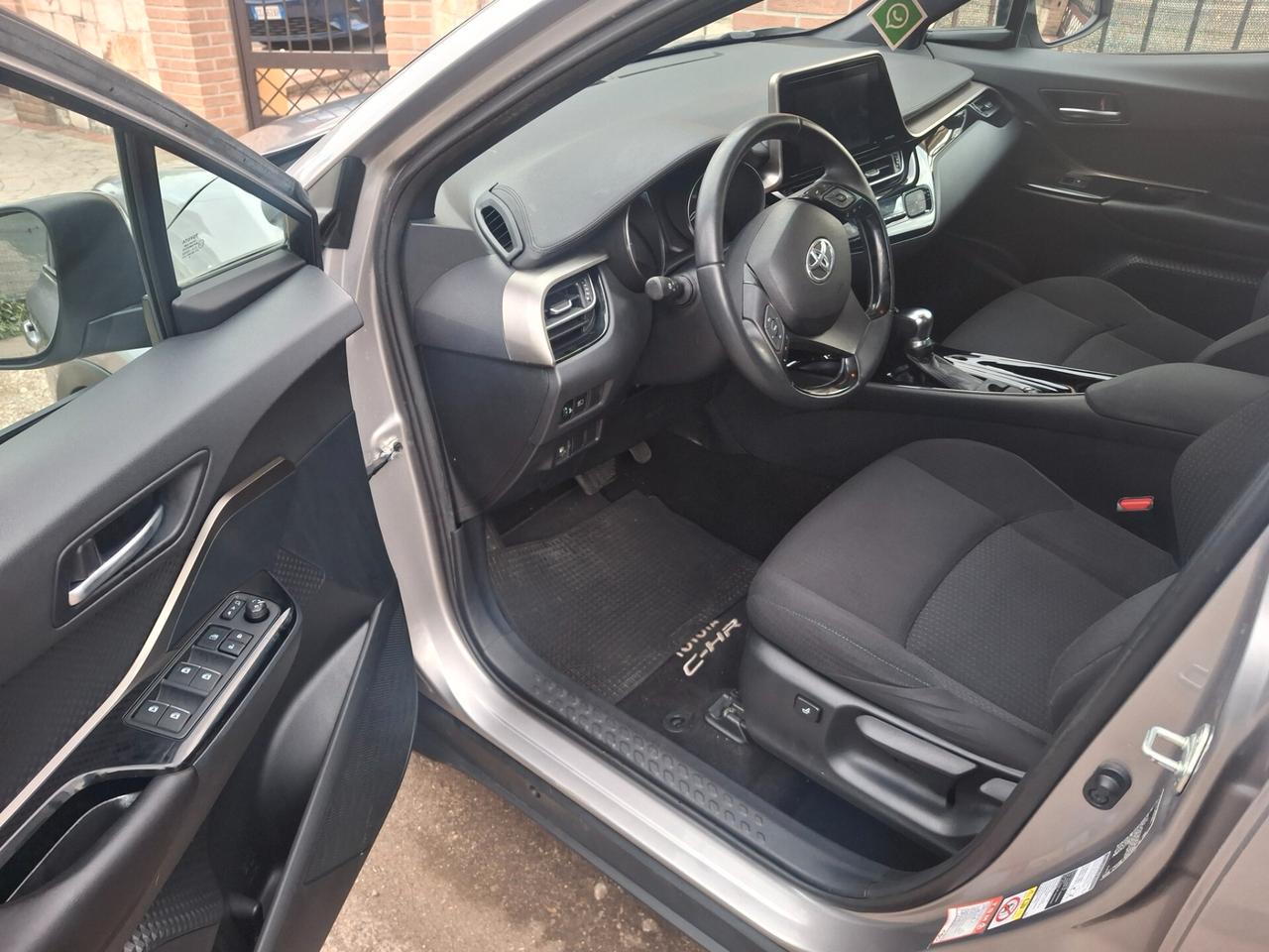 Toyota C-HR 1.8 Hybrid E-CVT Style