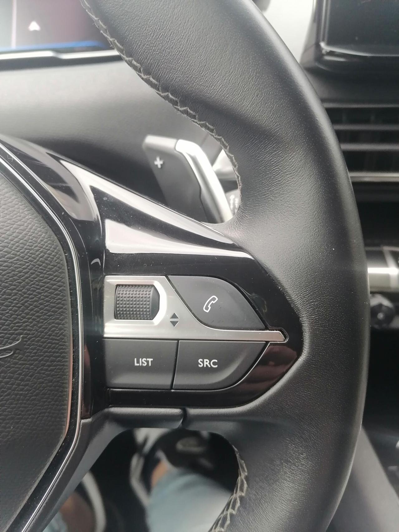 PEUGEOT 3008 ALLURE 1.5 BLUEHDI 130CV FULL LED AUTOMATICA