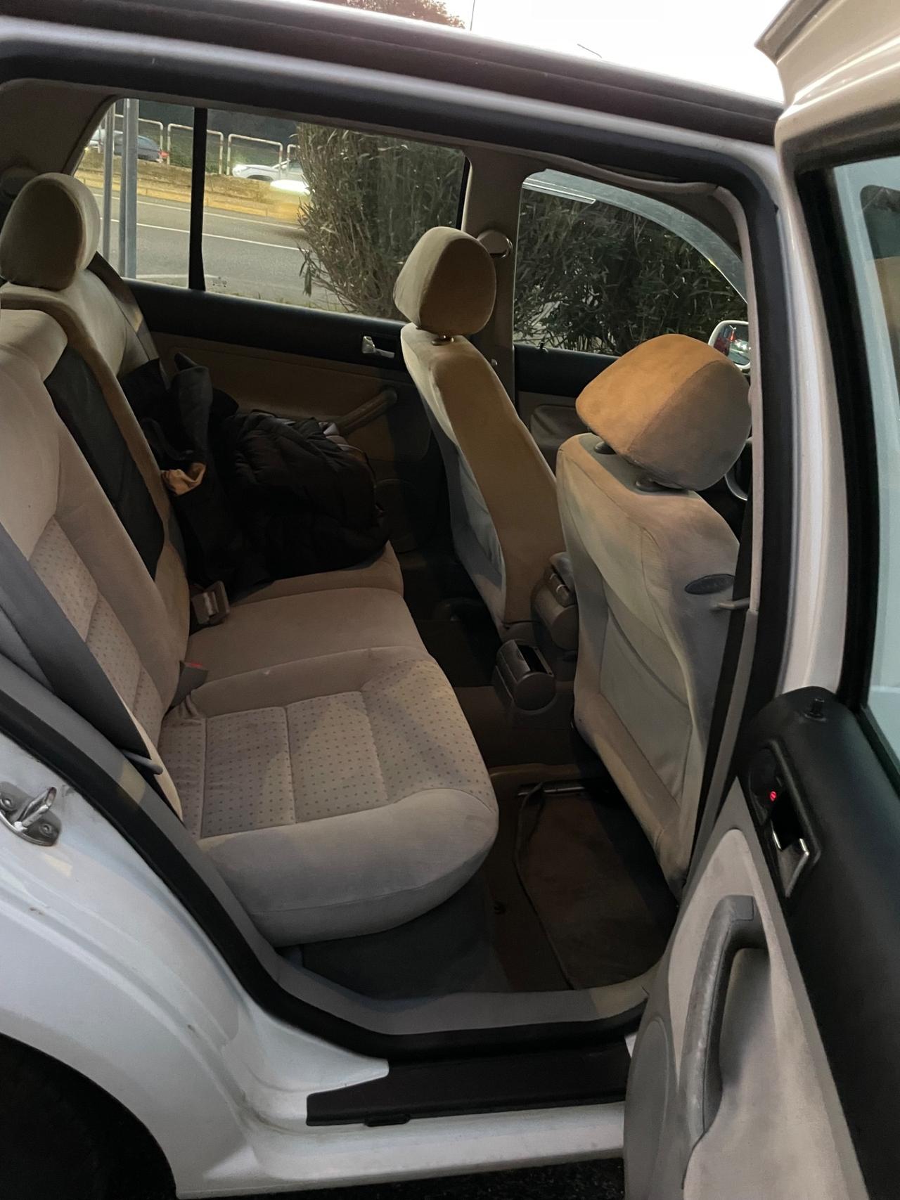 Volkswagen Golf 1.6 cat 5 porte Highline