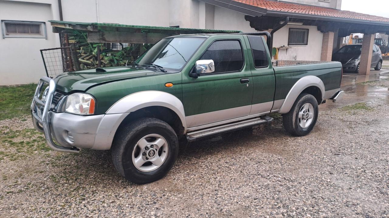 Nissan NAVARA Pick Up CABINASINGOLA