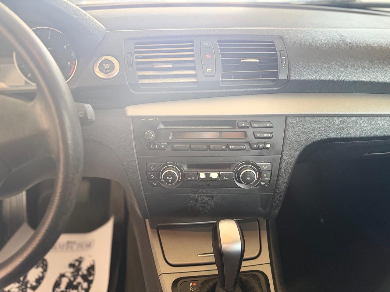 Bmw 118 118d 2.0 143CV cat 5 porte Attiva NEOPATENTATI
