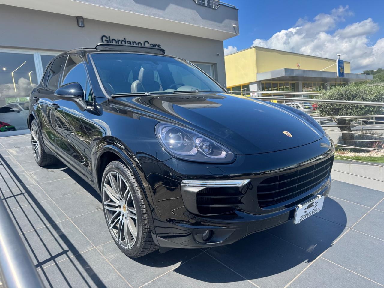 Porsche Cayenne 3.0 Diesel Platinum Edition open edition Porsche approved