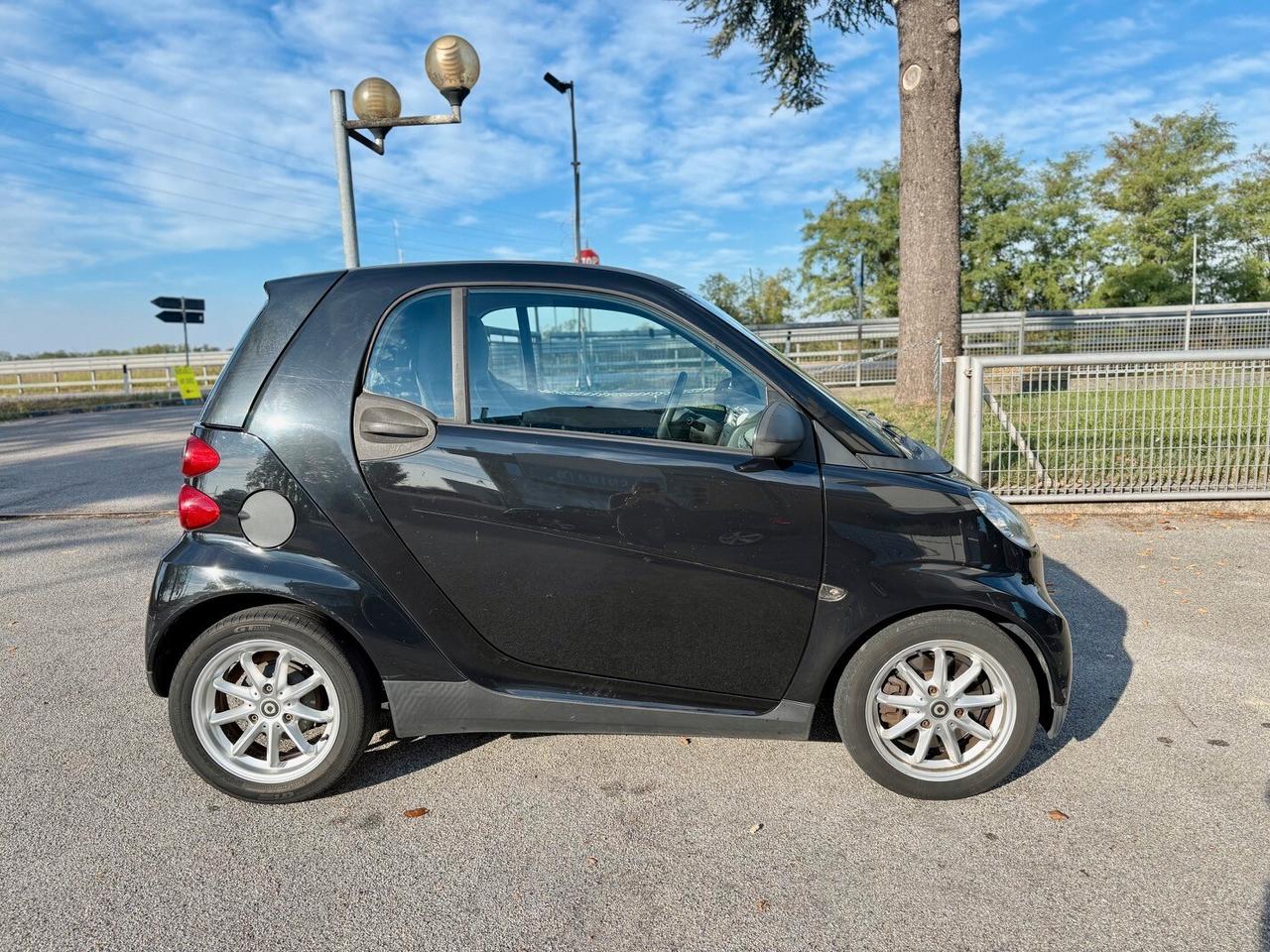 smart forTwo 1.0 mhd Pure 71cv ADATTA ANCHE A NEO PATENTATI