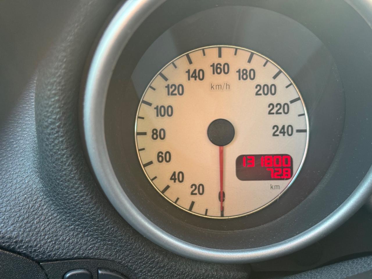 Alfa Romeo 147 1.6i 16V Twin Spark cat 5p. Distinctive