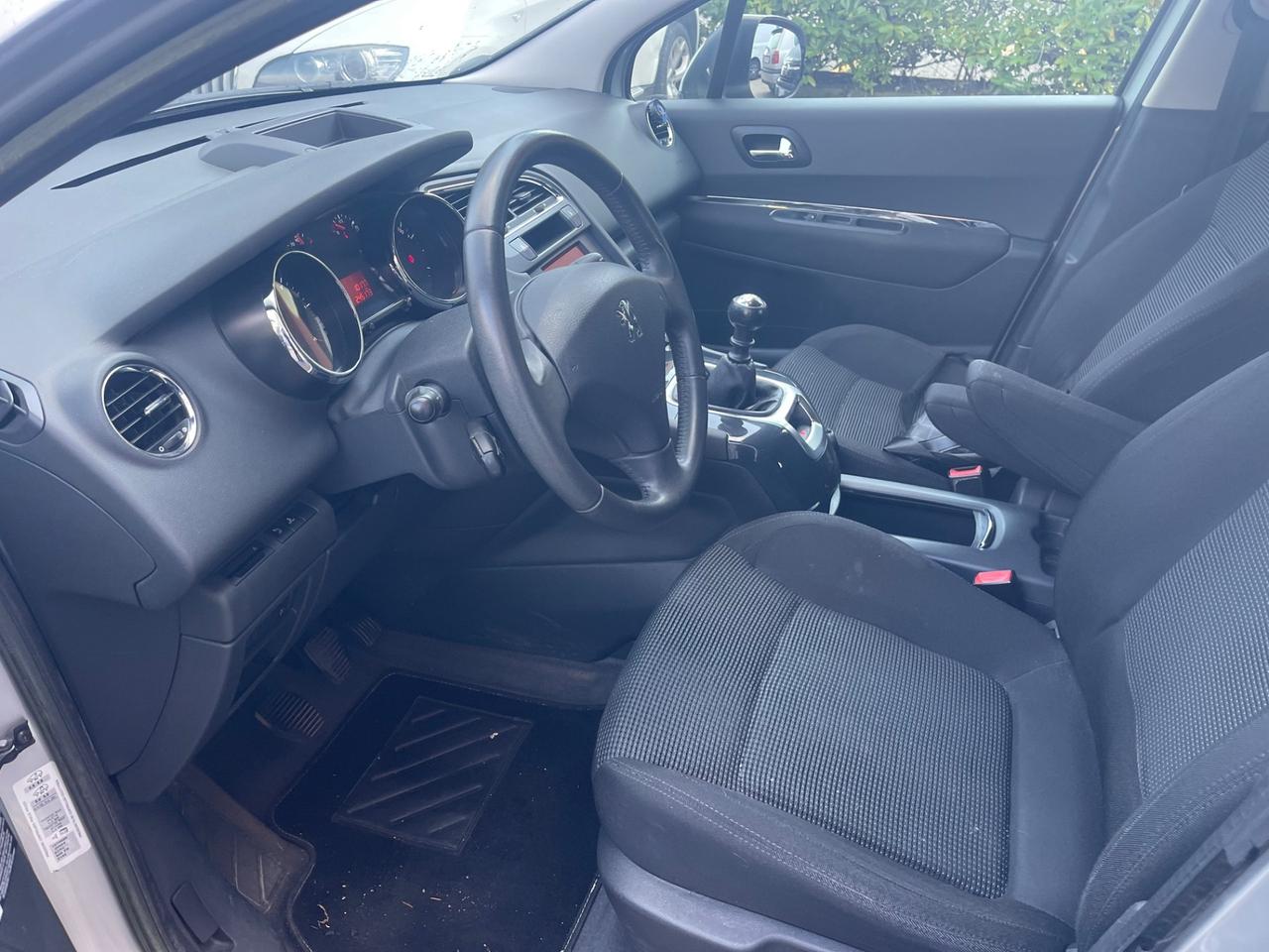 Peugeot 5008 1.6 HDi 112CV Business 7 POSTI