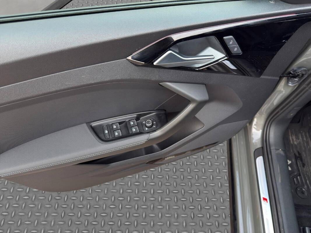 Audi A1 SPB 30 TFSI S tronic line edition 2024