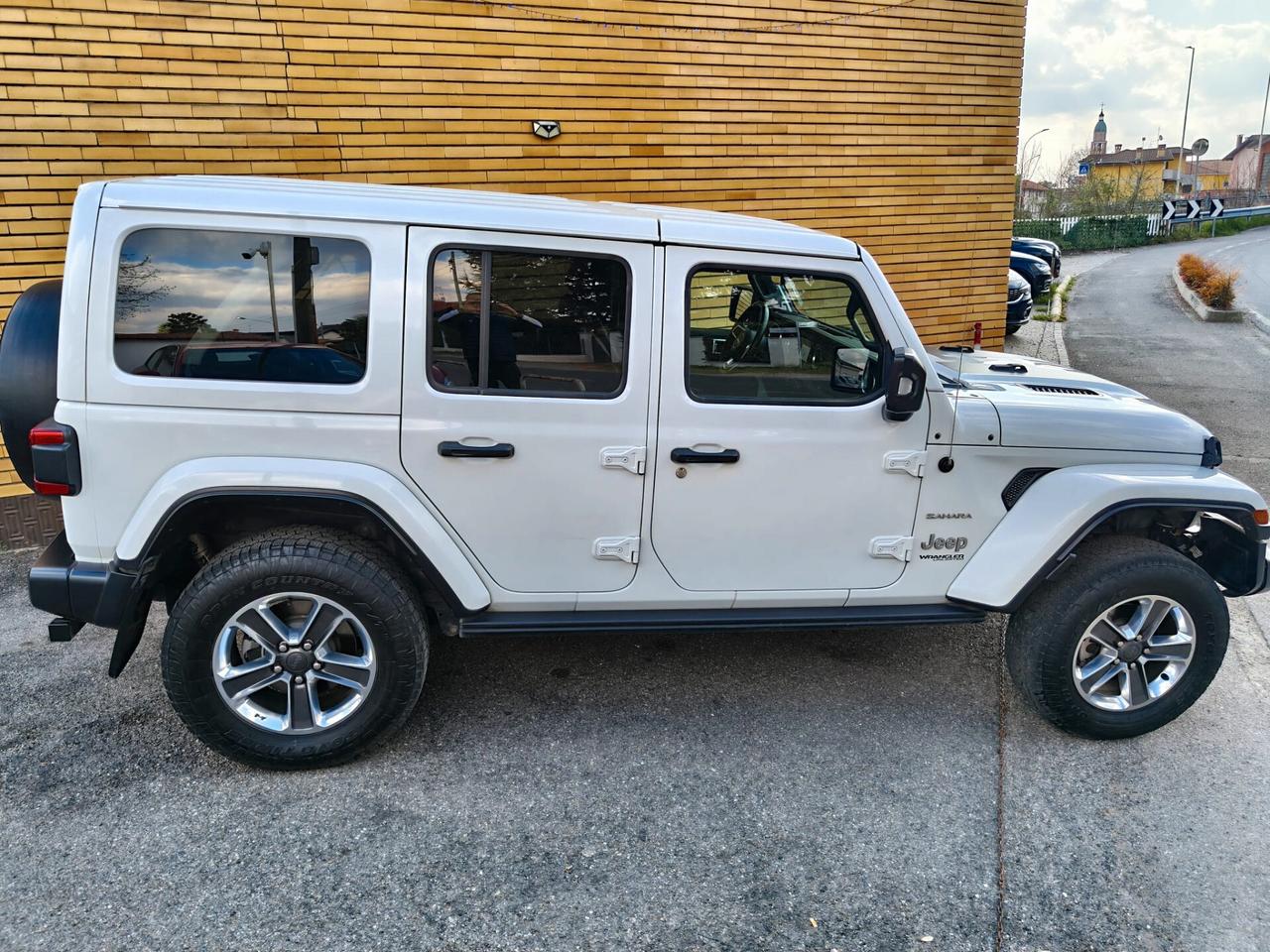 Jeep Wrangler Unlimited 2.2 Mjt II Sahara VERSIONE BY MOPAR