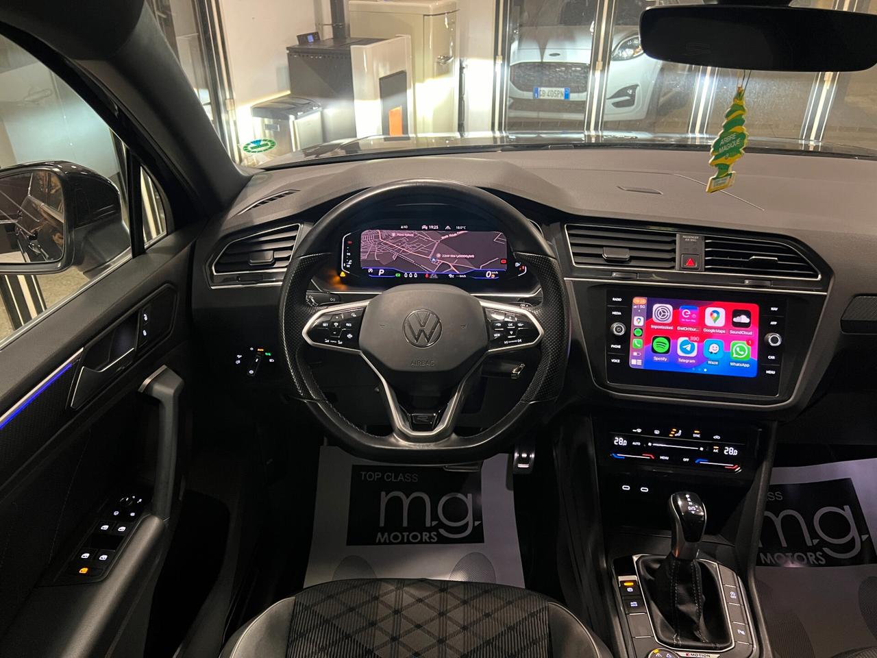 Volkswagen Tiguan 2.0 TDI 150CV 4MOT R-Line AMBIENT