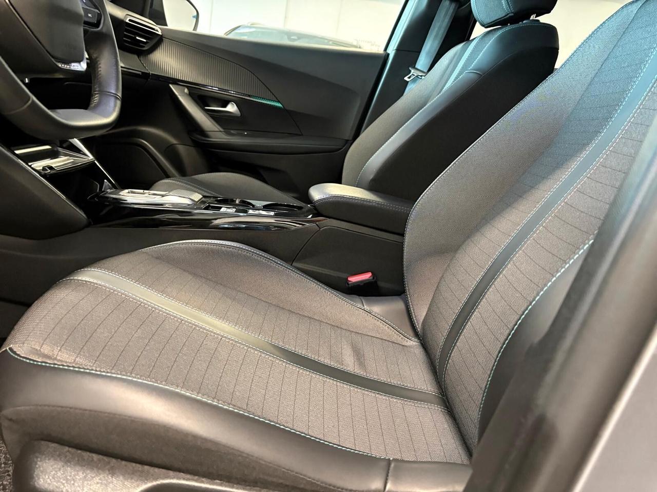 Peugeot 2008 ALLURE PACK BlueHDi 130 EAT8 SPOTICAR