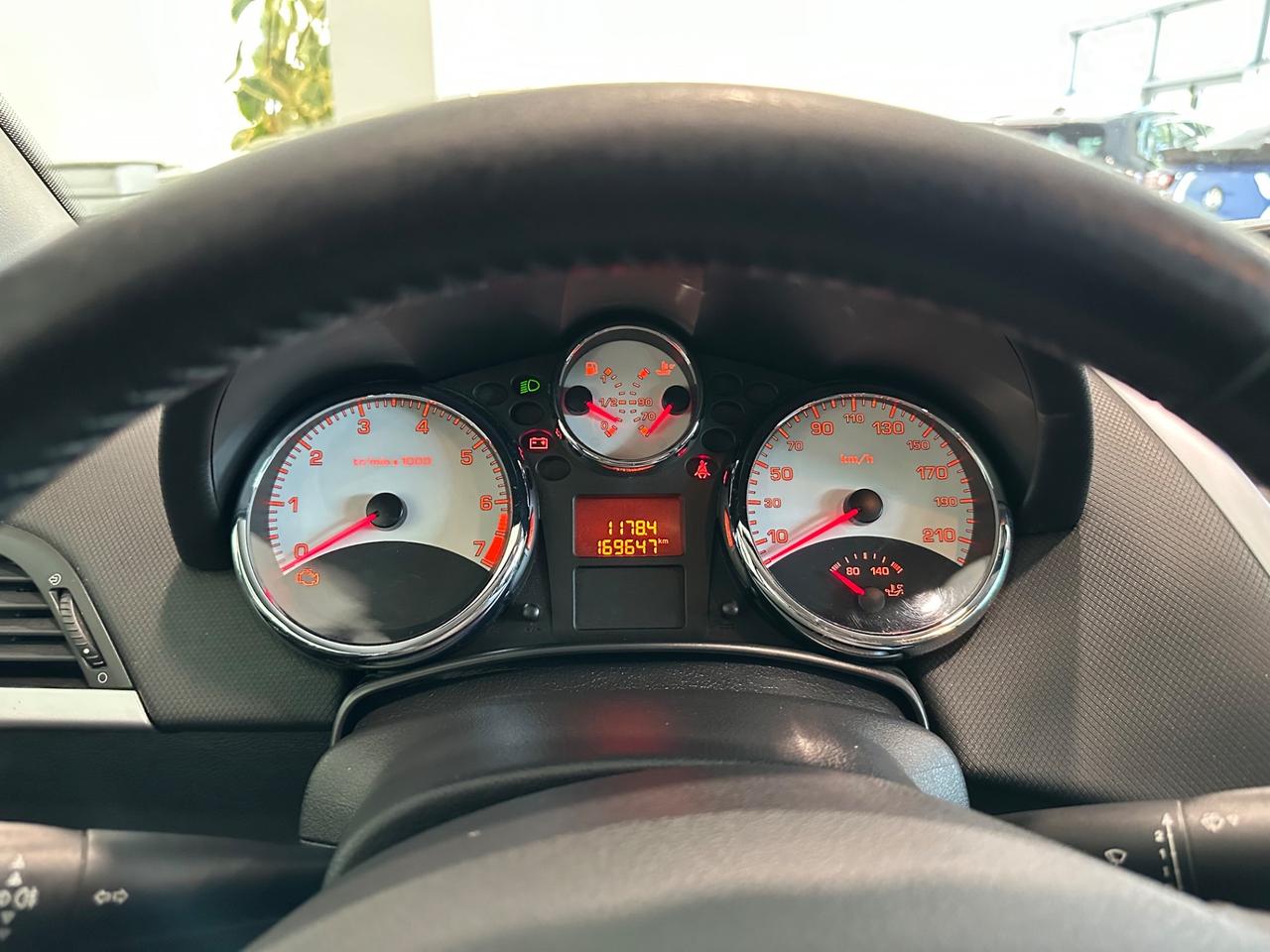 Peugeot 207 1.6 VTi 120CV CC Tecno NEOPATENTATI