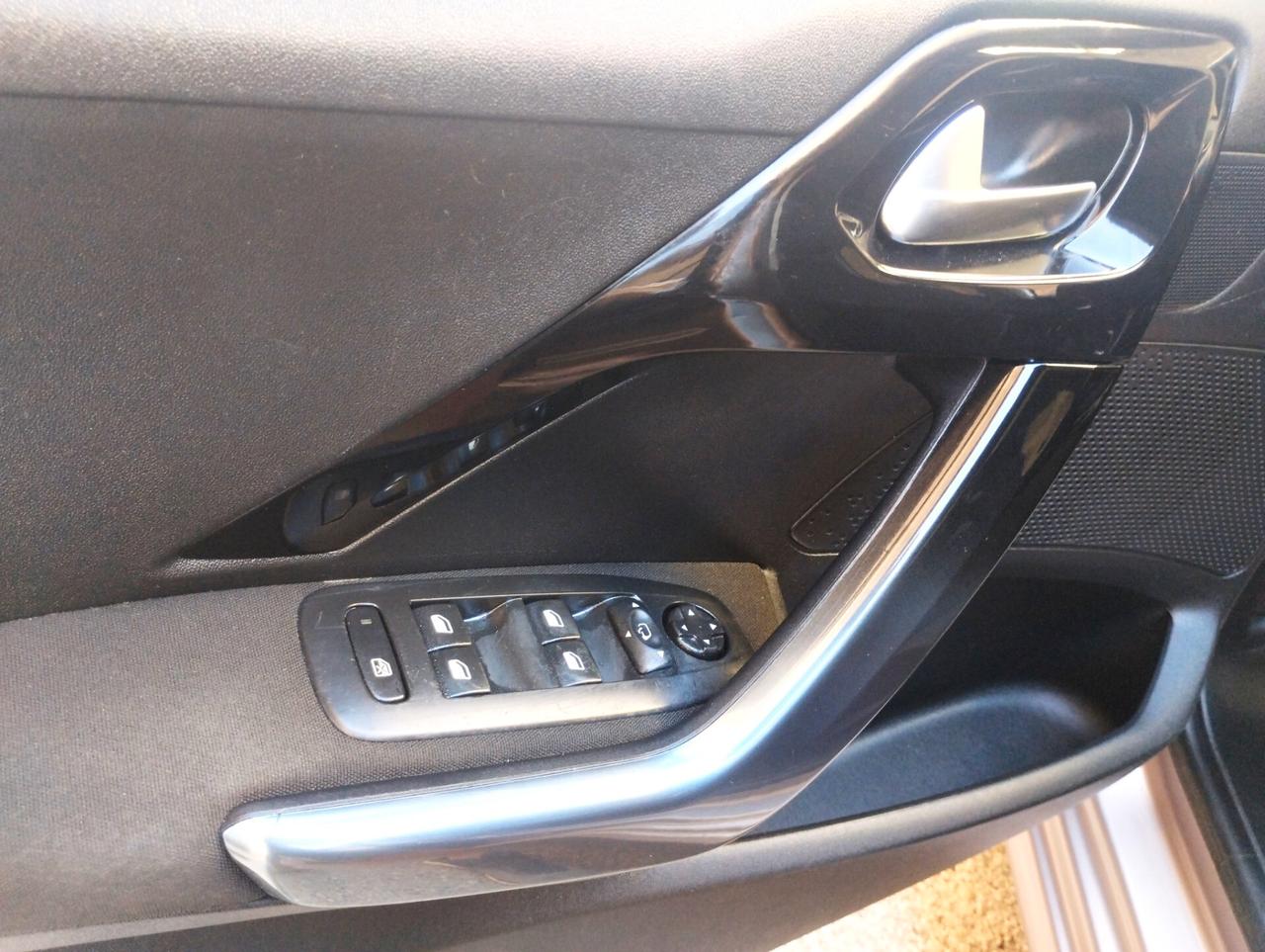 Peugeot 208 1.6 e-HDi 92 CV Stop&Start 5 porte Allure