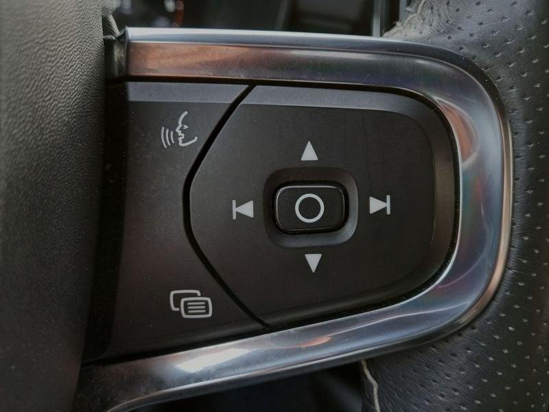 Volvo XC40 D4 190 CV AWD Automatica NAVI LED Inscription