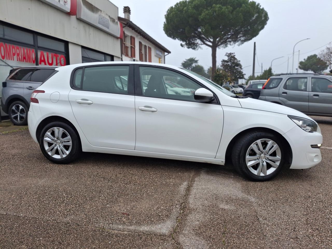 Peugeot 308 BlueHDi 120 S&S Allure