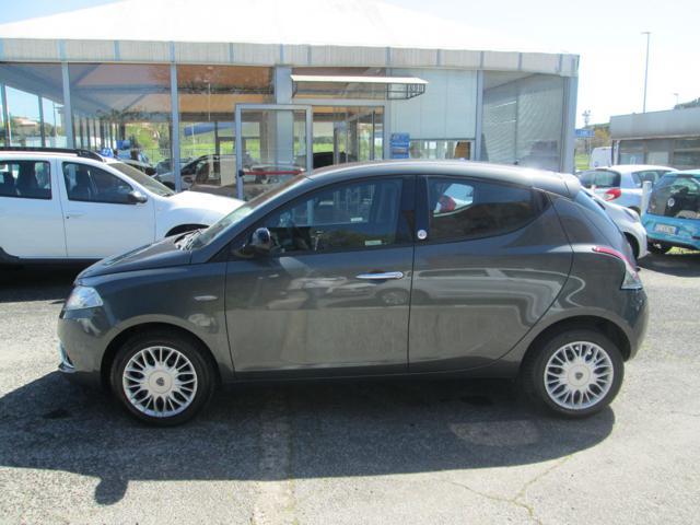 LANCIA Ypsilon 1.2 69 CV 5 porte GPL Ecochic Gold
