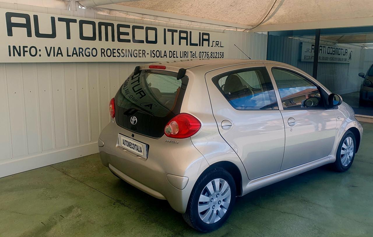 Toyota Aygo 1.0 12V VVT-i 5 porte Sol