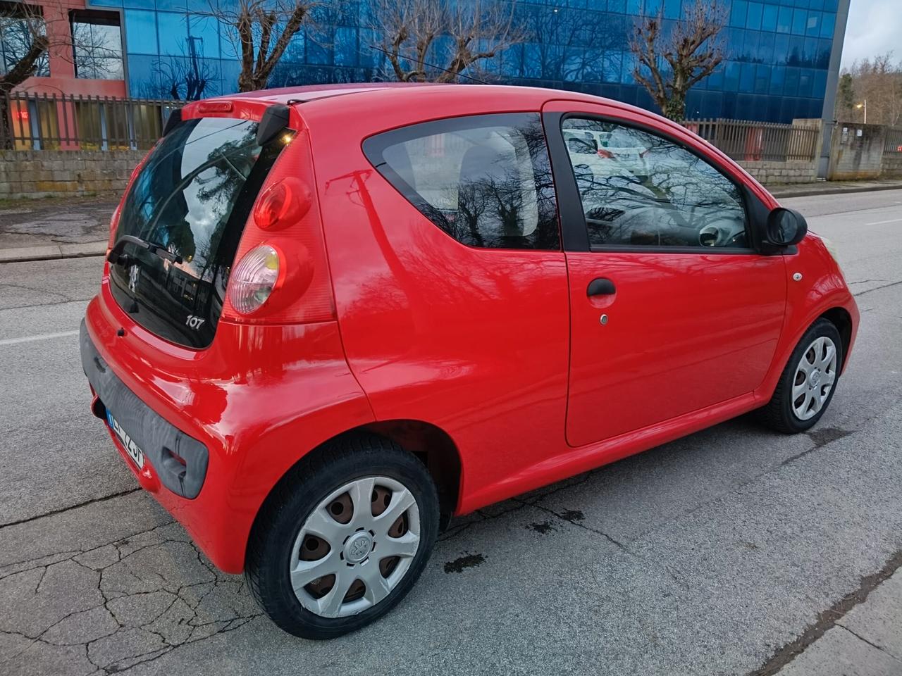 Peugeot 107 1.0 benzina