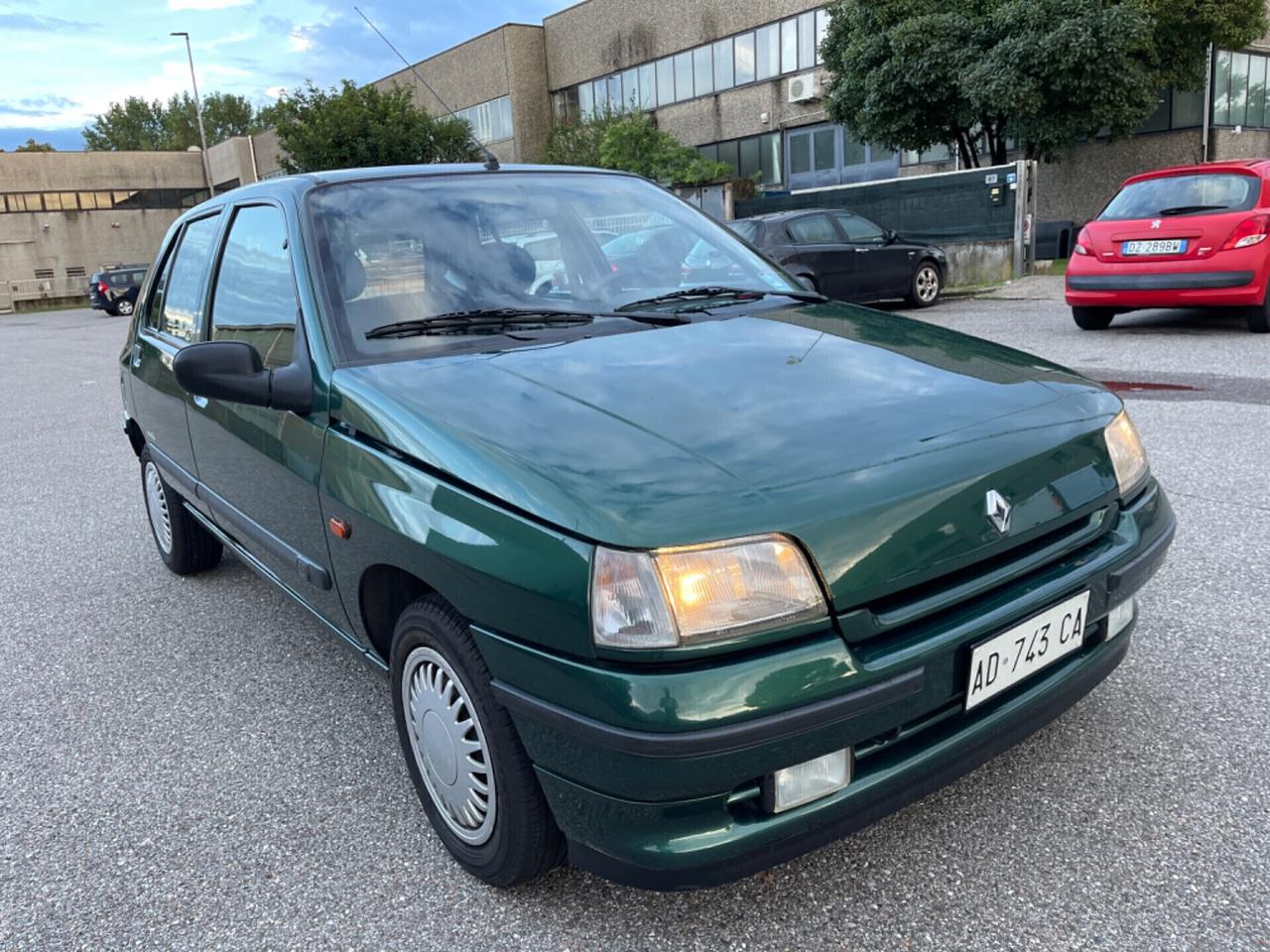 Renault Clio 1.2i cat 5p Oasis impecabile uni prop