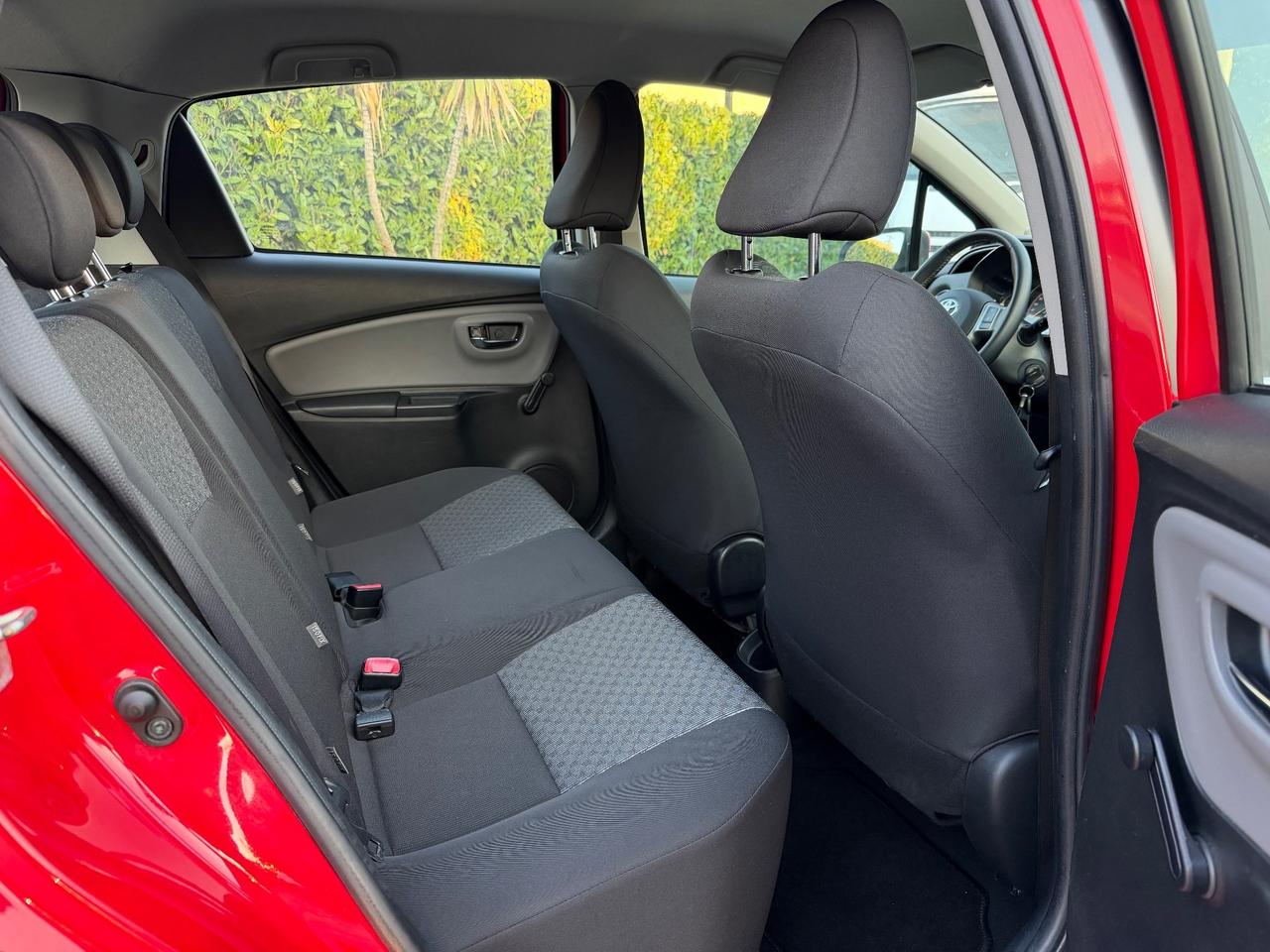 Toyota Yaris 1.0 5PORTE Lounge 2015 EURO6