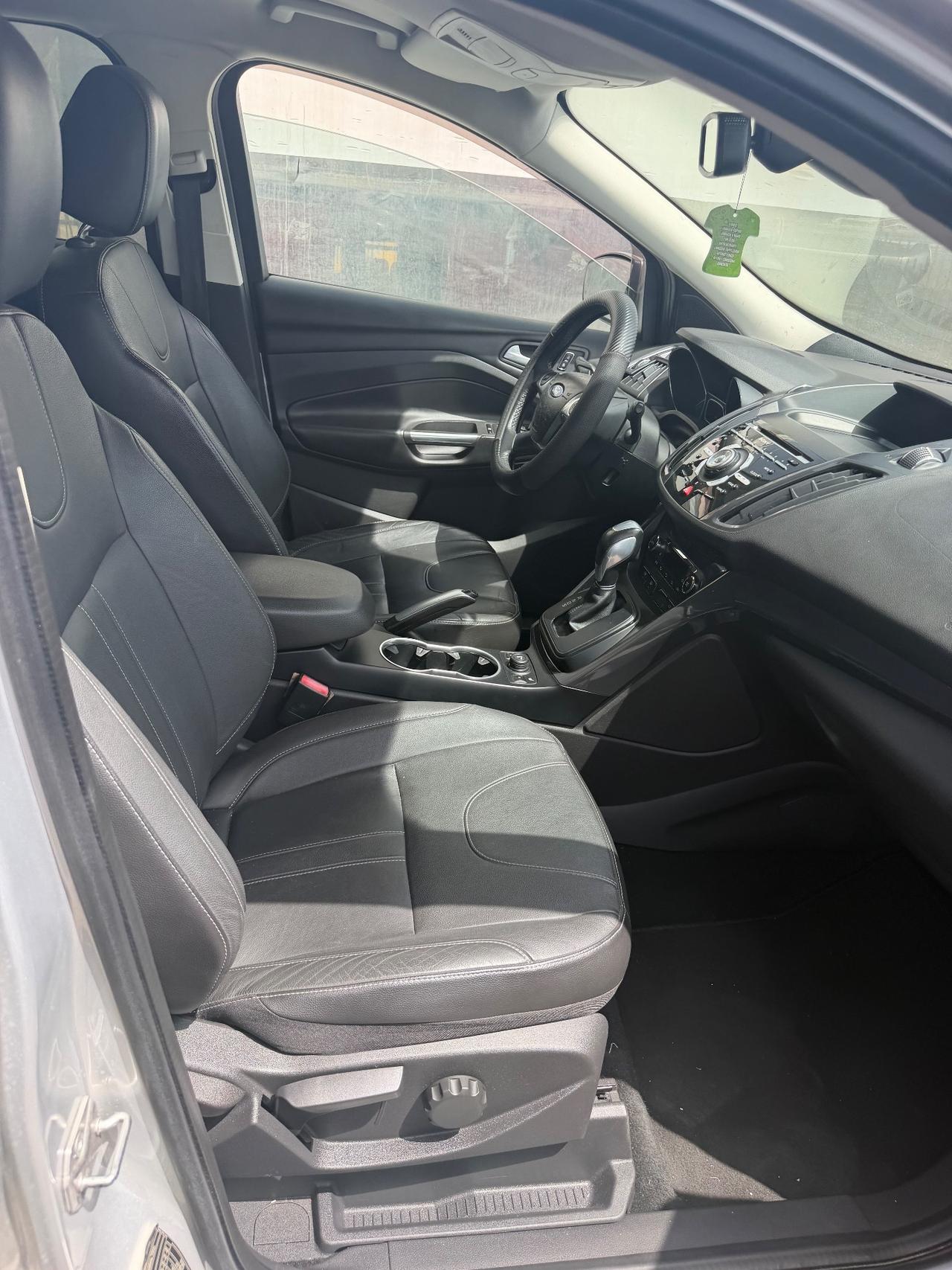 Ford Kuga 2.0 TDCI 140 CV 4WD Powershift