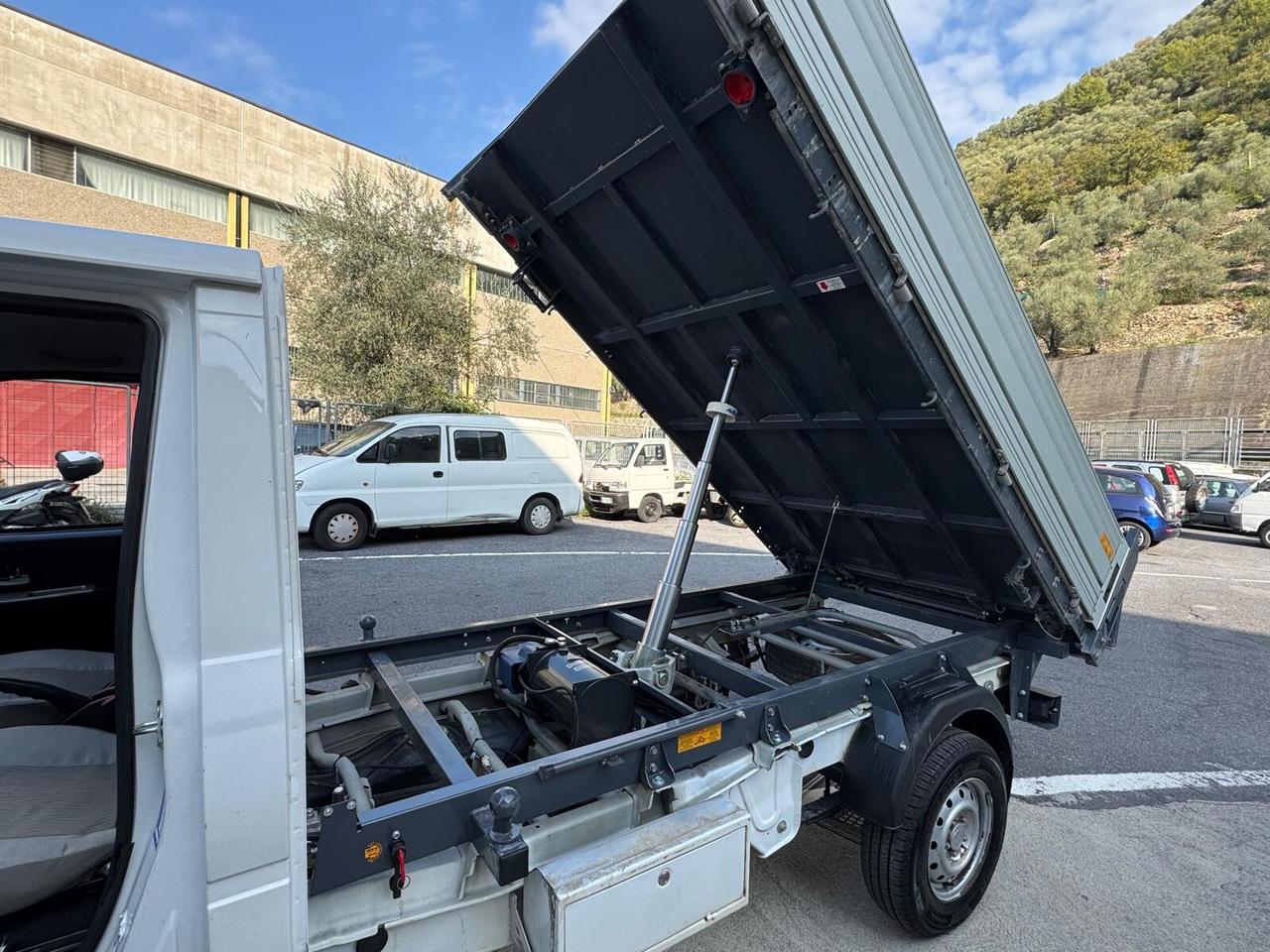 GIOTTI VICTORIA Gladiator Top 1.5 benzina 101cv RIBALTABILE TRILATERALE 2023 IVA