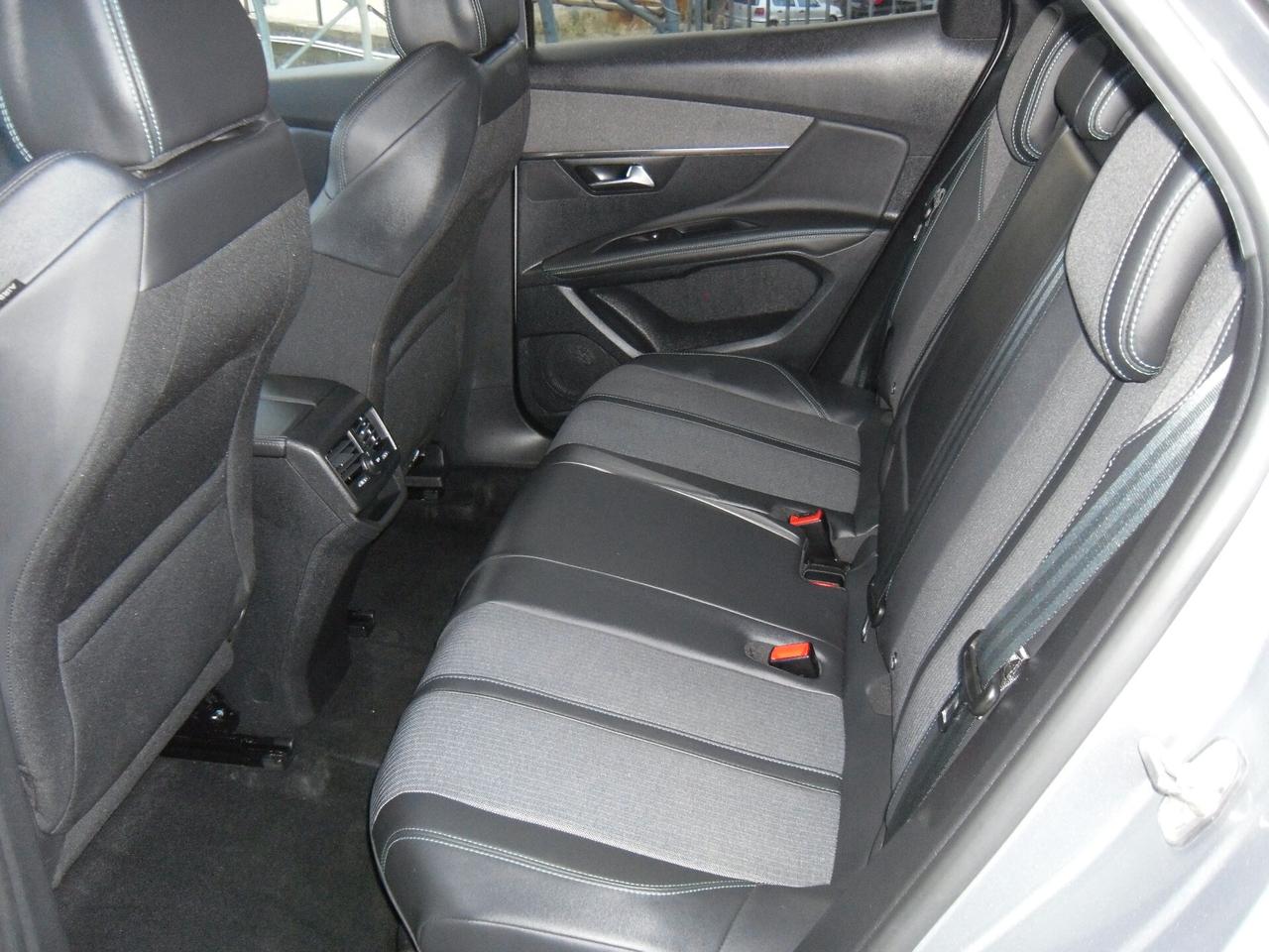 Peugeot 3008 1.5 BlueHDi 130 S&S EAT8 Allure Pack