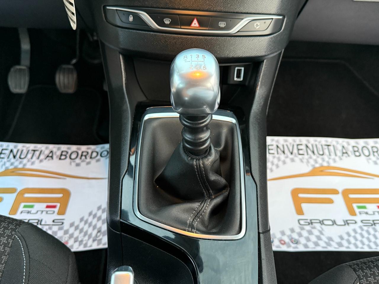 Peugeot 308 1.5 BlueHDi 100 SW NAVI CARPLAY – 2019