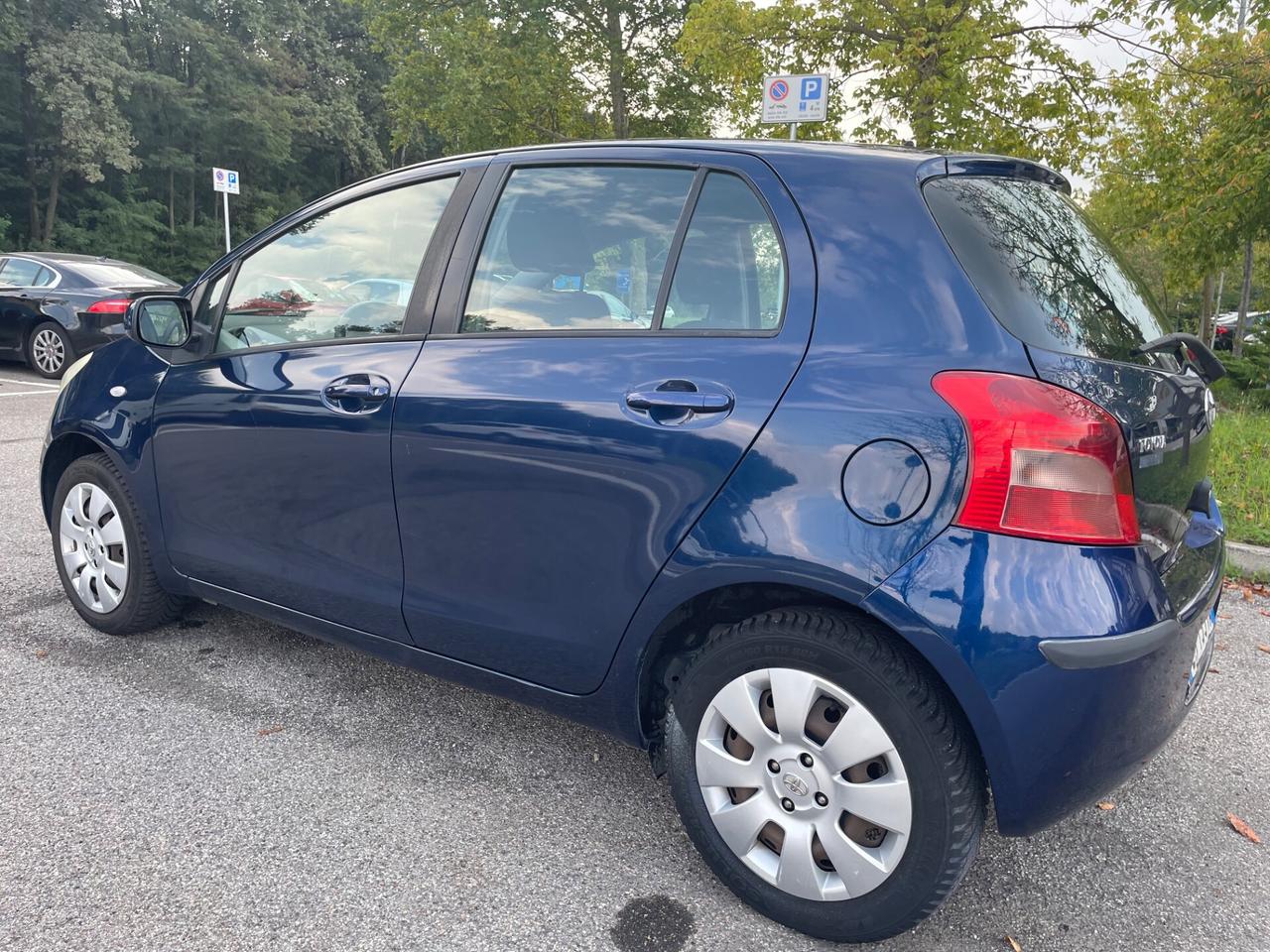 Toyota Yaris 1.0 5 porte*Neopatentati*