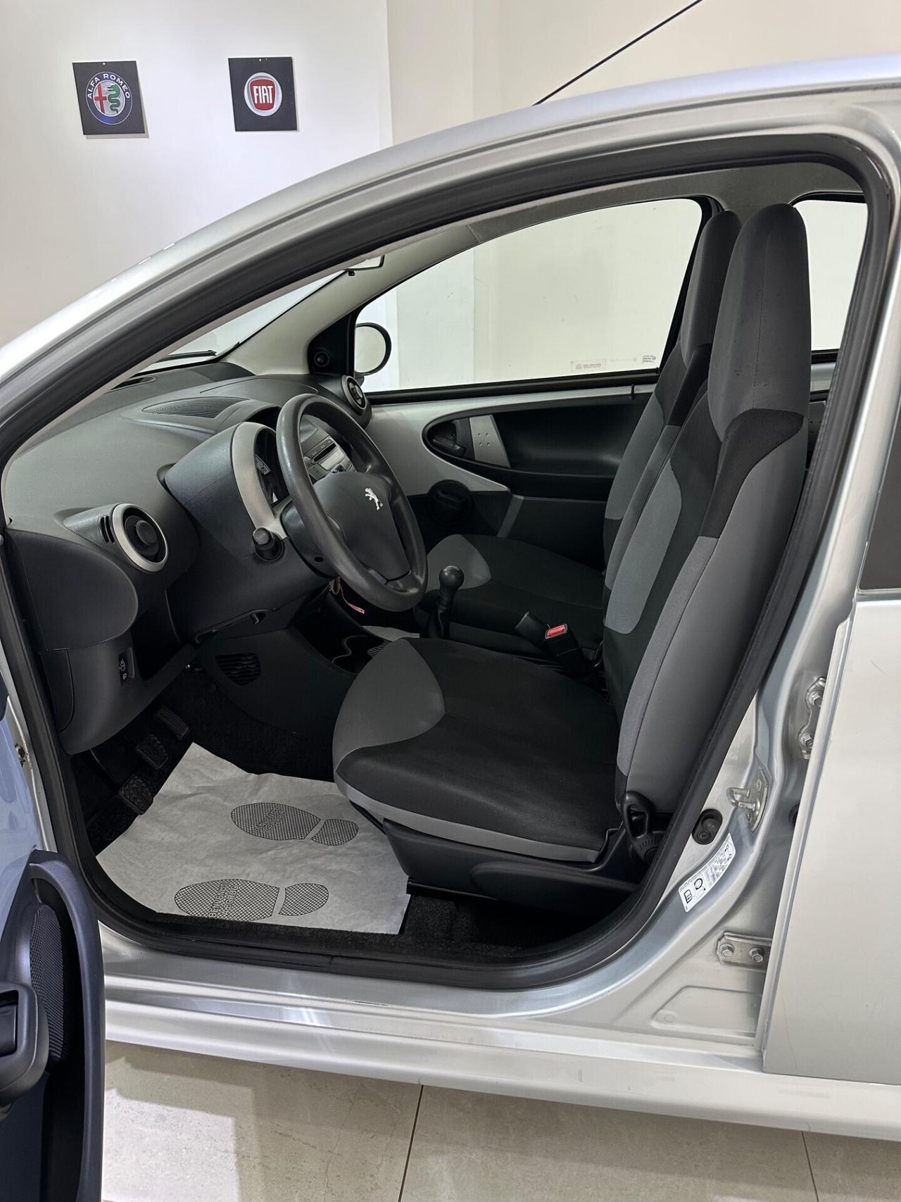 PEUGEOT 107 CON SOLI 54329 KM ITALIANA
