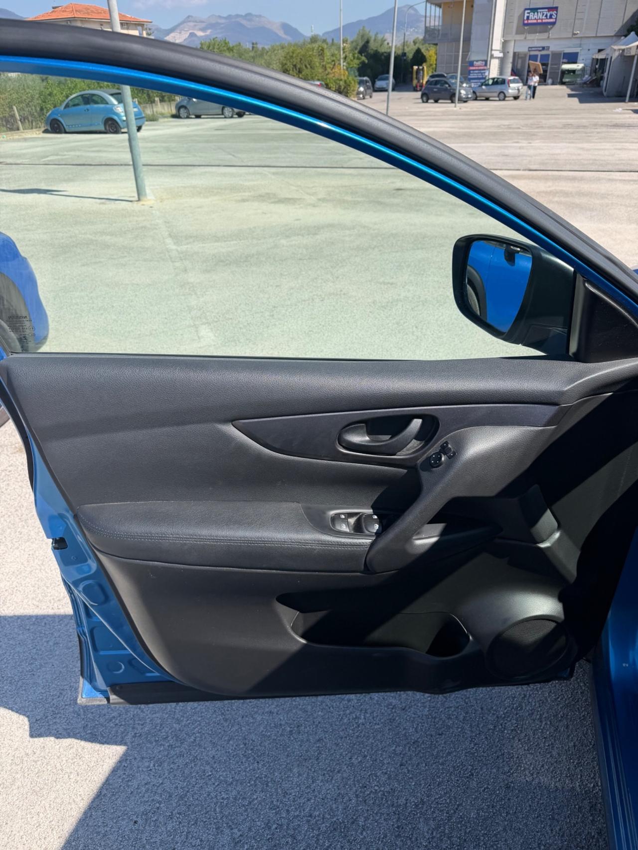 Nissan Qashqai 1.3 DIG-T 140 CV Visia