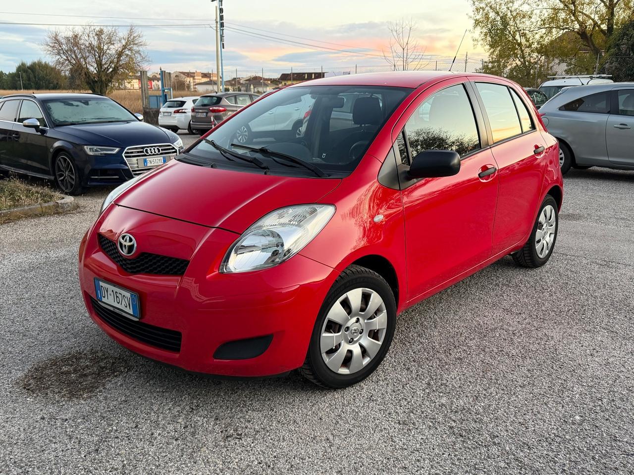 Toyota Yaris 1.0 5 porte