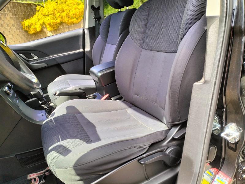 Mahindra XUV500 2.2 16v W6 fwd 7p.ti M1 E6